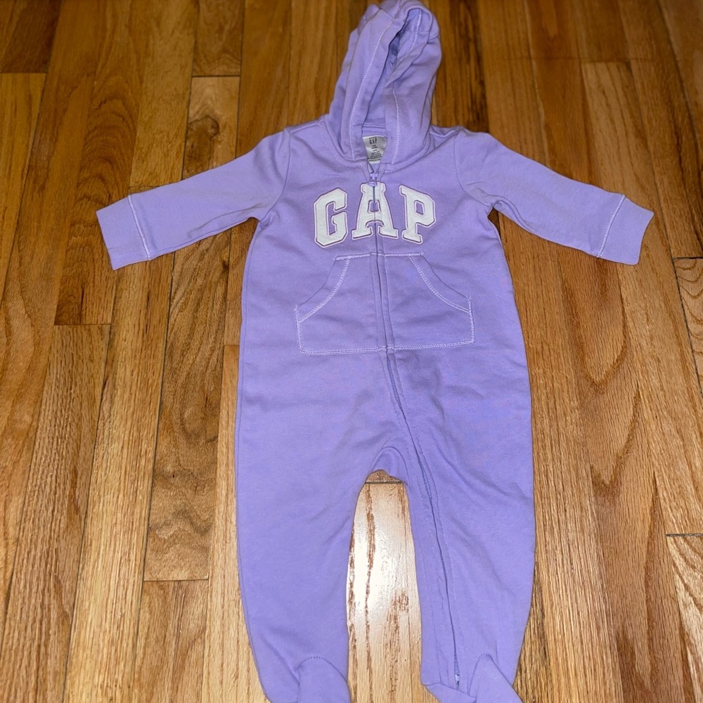 Gap One piece jogging suit NEVER WORN